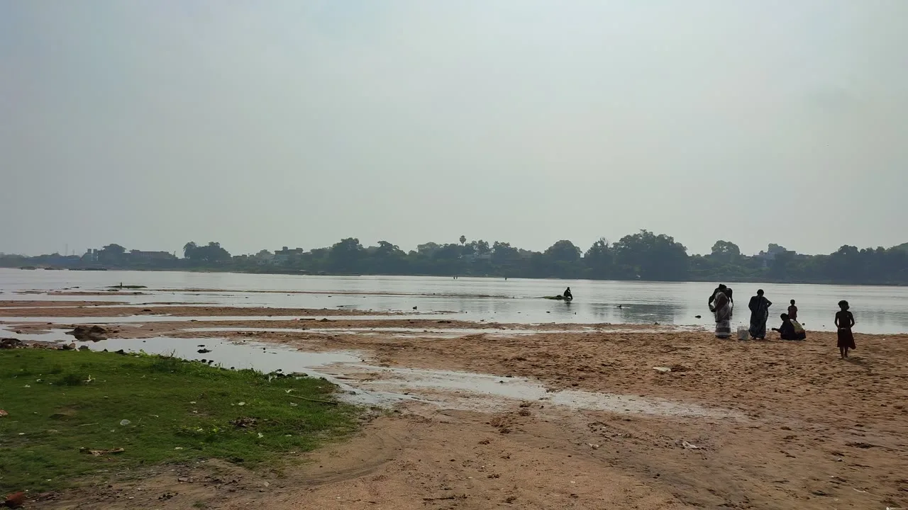 Real view of the Falgu riverbank in Gaya