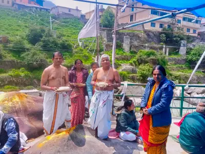 Prayag Pandits team at Brahma Kapal Badrinath performing Shradh ceremony