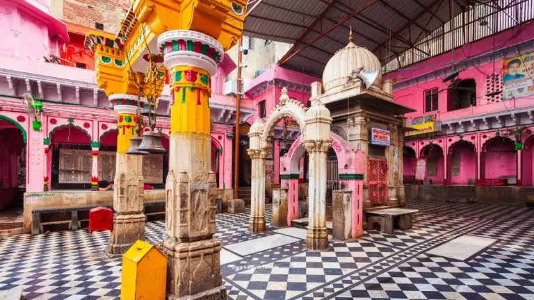Photo of Dwarkadhish Temple